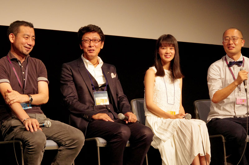 左から木滝和幸プロデューサー、高川裕也（出演）、志田彩良（出演）、澤田サンダー監督