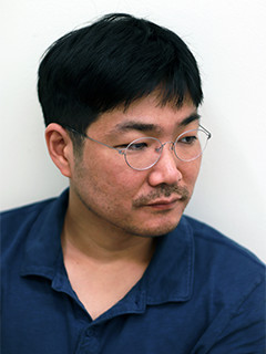 Director: Dong-seok Shin