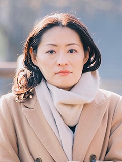 監督：中村真夕