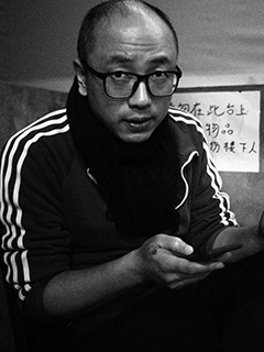 監督：Jiongjiong QIU