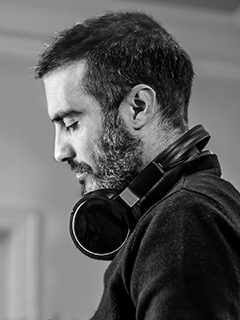 監督：Cüneyt KARAKUŞ