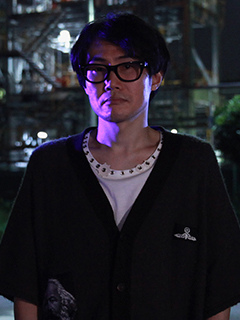 監督：Kazuomi MAKITA