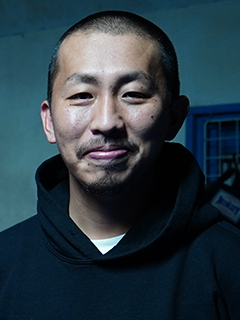 監督：Sho MIYAKE